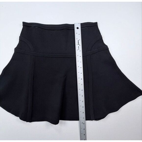 Diane von Furstenberg Flote Skater Skirt Black A Line Structured Size Medium EUC - Picture 5 of 9